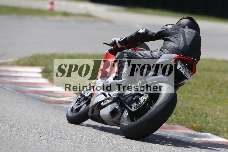 /27 12.06.2025 Ducati Schweiz Trackday Warmup  ADR/gruen-vert/15
